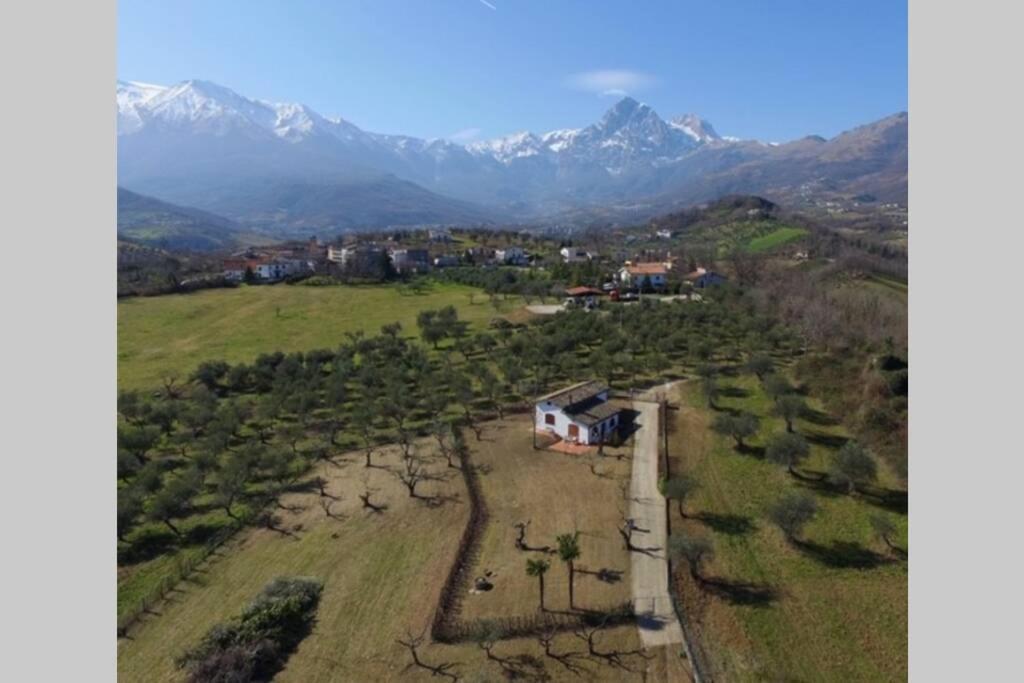 La Casetta Di Trignano Isola del Gran Sasso d'Italia Exterior photo